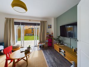 Sitting Room- click for photo gallery